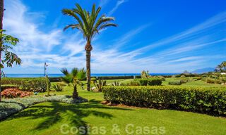 Apartamentos y áticos de lujo en primera línea de playa a la venta en Marbella 33847 