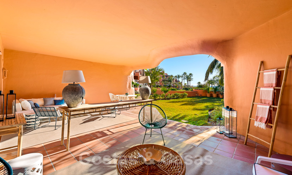 Apartamentos y áticos de lujo en primera línea de playa a la venta en Marbella 33862