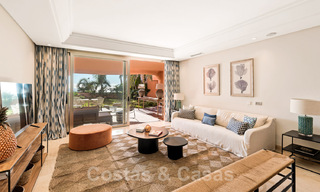 Apartamentos y áticos de lujo en primera línea de playa a la venta en Marbella 33863 