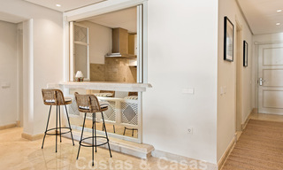 Apartamentos y áticos de lujo en primera línea de playa a la venta en Marbella 33865 