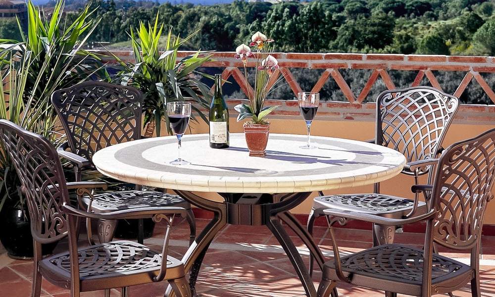 Apartamentos con grandes terrazas y vistas al mar en venta en Elviria, Marbella Este 20255