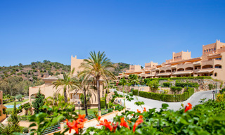 Apartamentos con grandes terrazas y vistas al mar en venta en Elviria, Marbella Este 20260 