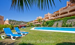 Apartamentos con grandes terrazas y vistas al mar en venta en Elviria, Marbella Este 20261 
