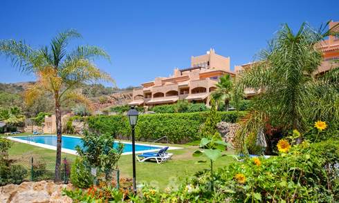 Apartamentos con grandes terrazas y vistas al mar en venta en Elviria, Marbella Este 20263