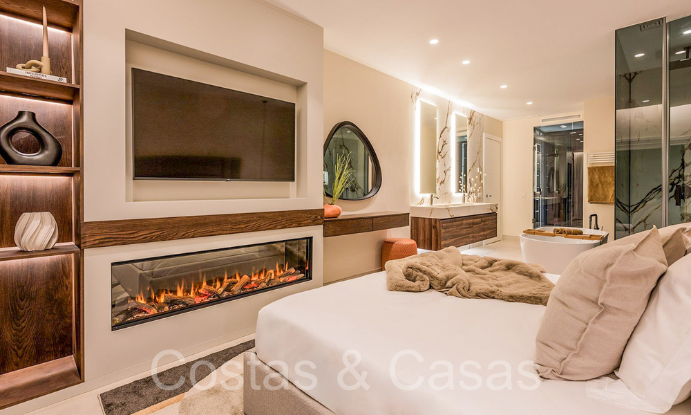 Apartamentos exclusivos en primera línea de playa en venta en la New Golden Mile, entre Marbella y la ciudad de Estepona 795435