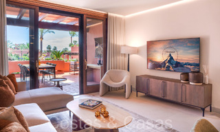 Apartamentos exclusivos en primera línea de playa en venta en la New Golden Mile, entre Marbella y la ciudad de Estepona 795436 