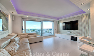 Lista para mudarse. Apartamentos de estilo moderno a la venta en Marbella – Benahavis con vistas al mar 30594 