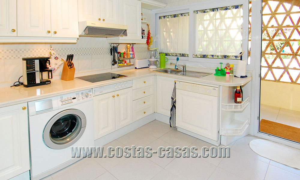 Apartamento en primera línea de playa a la venta en Marbella 42457