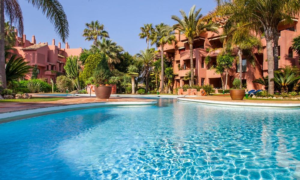 Apartamentos y áticos al lado de la playa a la venta en Marbella este 21323