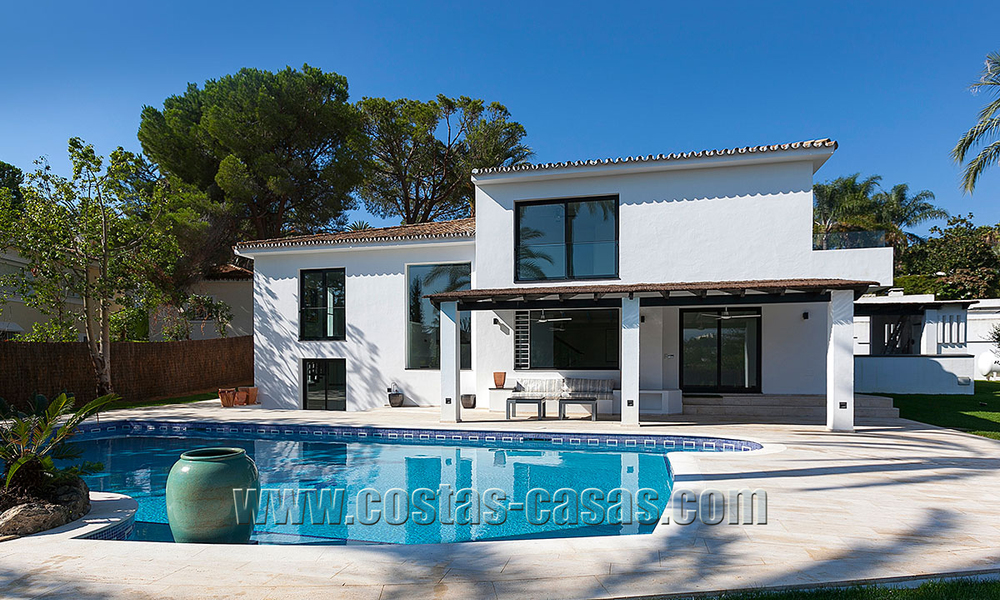 Villa Contemporánea en venta en Nueva Andalucía - Marbella 23389