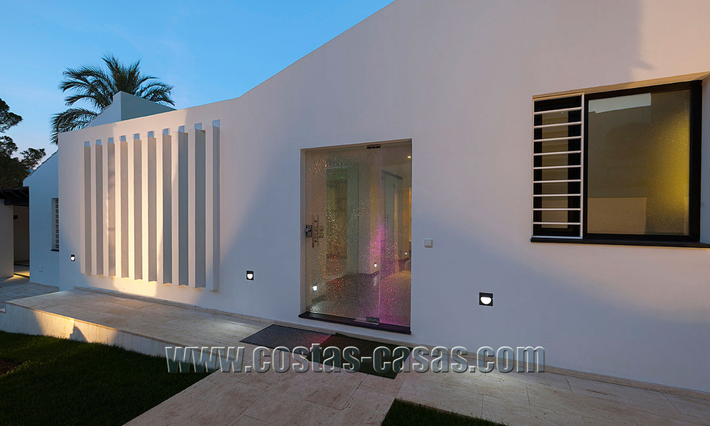 Villa Contemporánea en venta en Nueva Andalucía - Marbella 23414