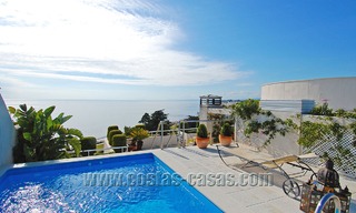 Apartamento ático de lujo a la venta, complejo en primera línea de playa, Nueva Milla de Oro, Marbella - Estepona 13132 