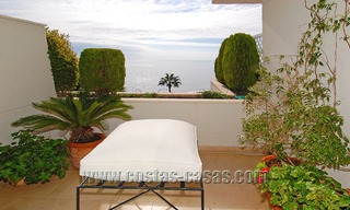 Apartamento ático de lujo a la venta, complejo en primera línea de playa, Nueva Milla de Oro, Marbella - Estepona 13140 